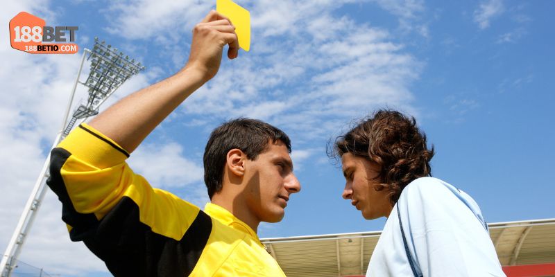 Bí quyết soi kèo thẻ phạt thắng lớn tại 188Bet